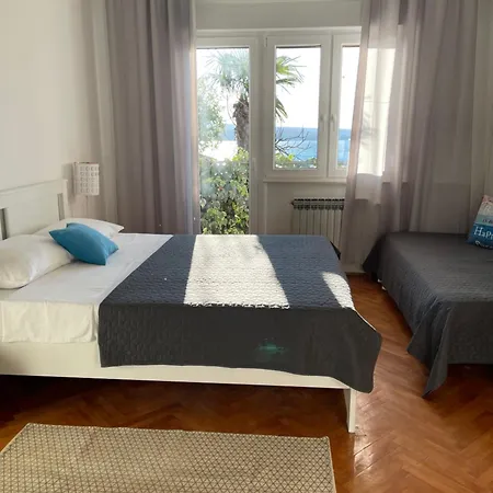 Breza - Balcony And One Bedroom Apartment Crikvenica